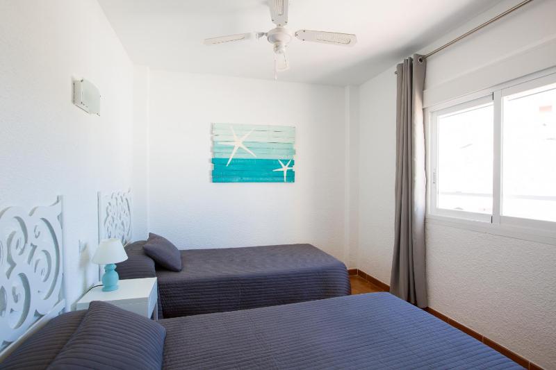 One-Bedroom Apartment with Sea View image 3