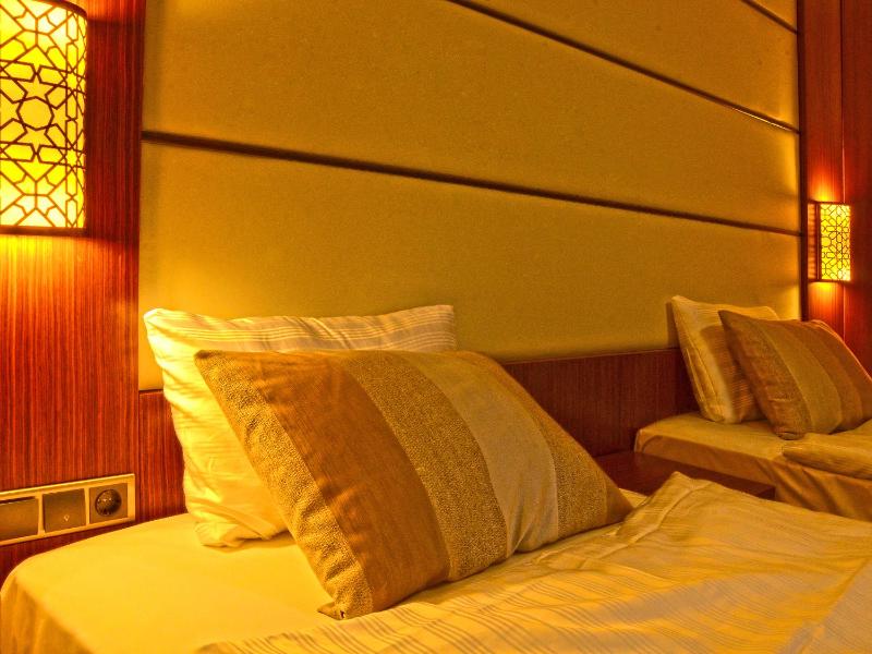 Standard Double or Twin Room image 3