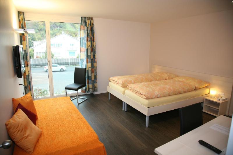 Family Room (2 Adults + 2 Children) image 4
