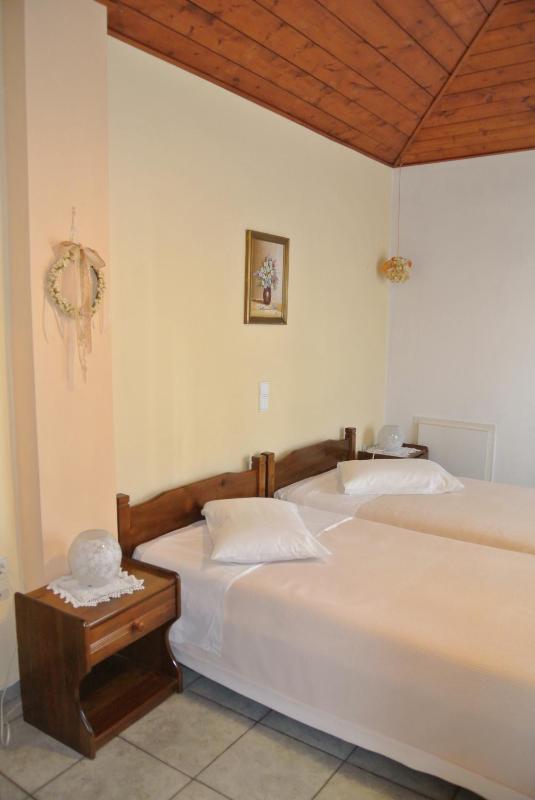 Two-Bedroom Apartment with Sea View (4 Adults) image 3