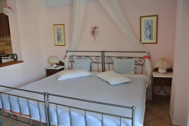 Studio with Sea View (3 Adults) image 3
