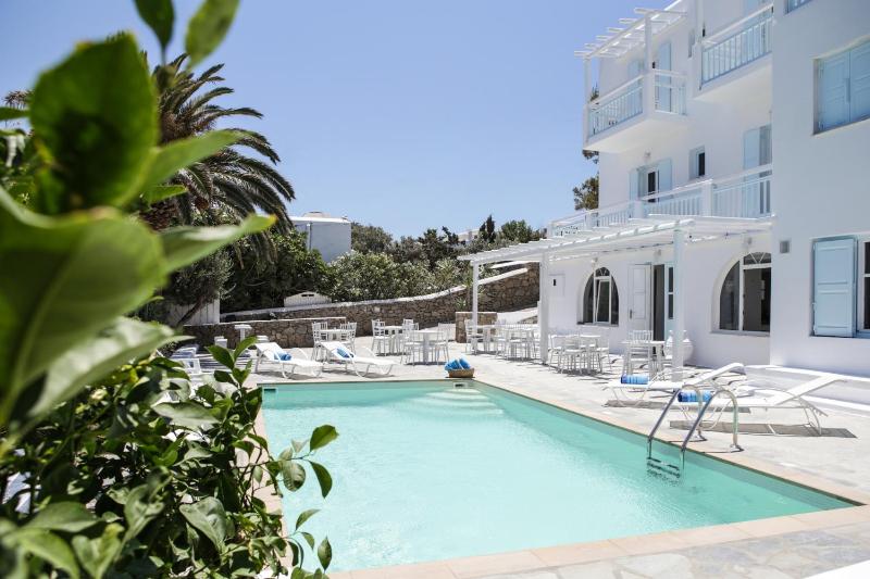 Standard Double with Pool View image 1