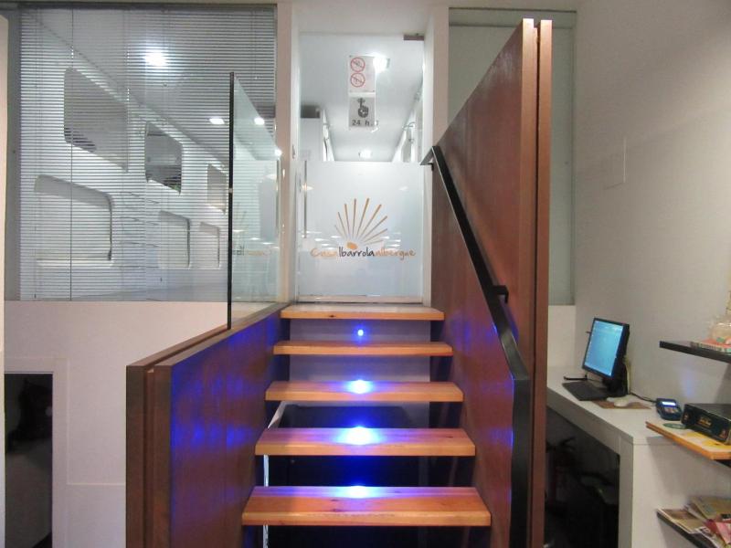 Single Bed in Dormitory Room with Shared Bathroom image 2