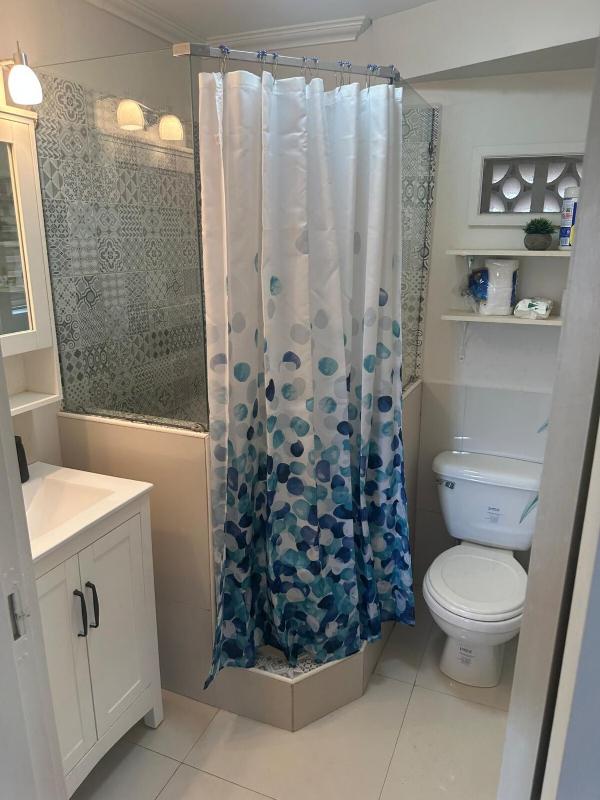 Apartment 304 - image 10