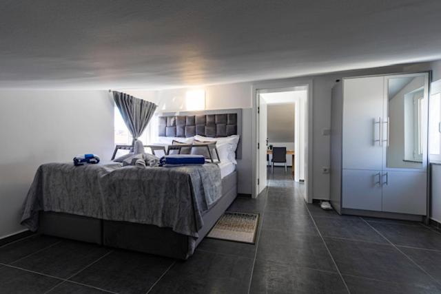 AZURE Palace Apartments - image 24