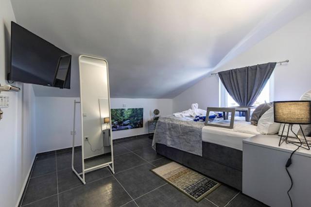 AZURE Palace Apartments - image 16
