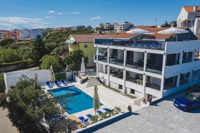 AZURE Palace Apartments - image 13