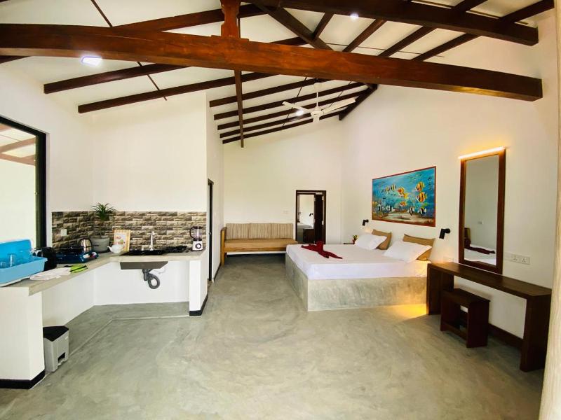 Hikkaduwa City Penthouse - image 39