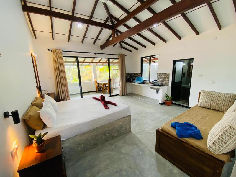 Hikkaduwa City Penthouse - image 34