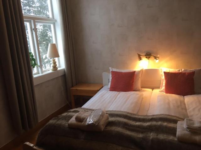 Double or Twin Room image 3