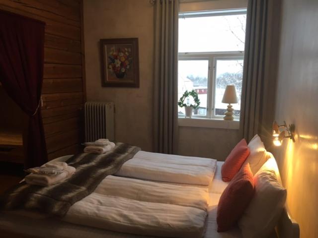 Double or Twin Room image 2