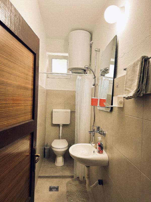 Blue Shell Apartments - image 4