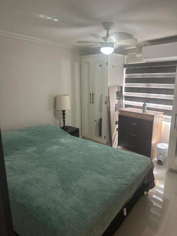 Apartment 304 - image 11