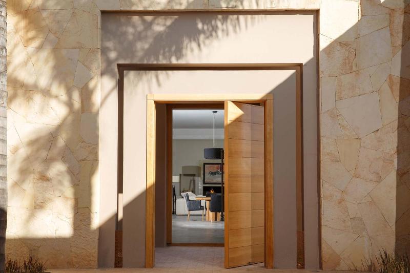 Elegant 3-BR Villa with breakfast included - image 2