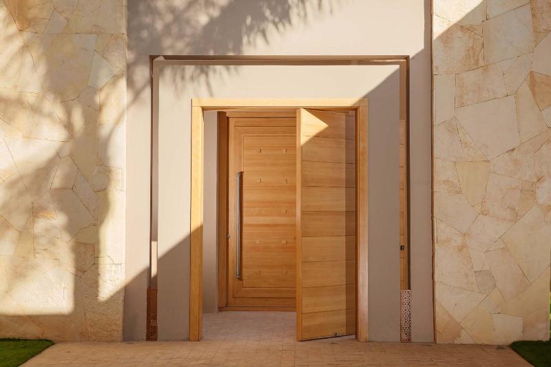 Elegant 3-BR Villa with breakfast included - image 5
