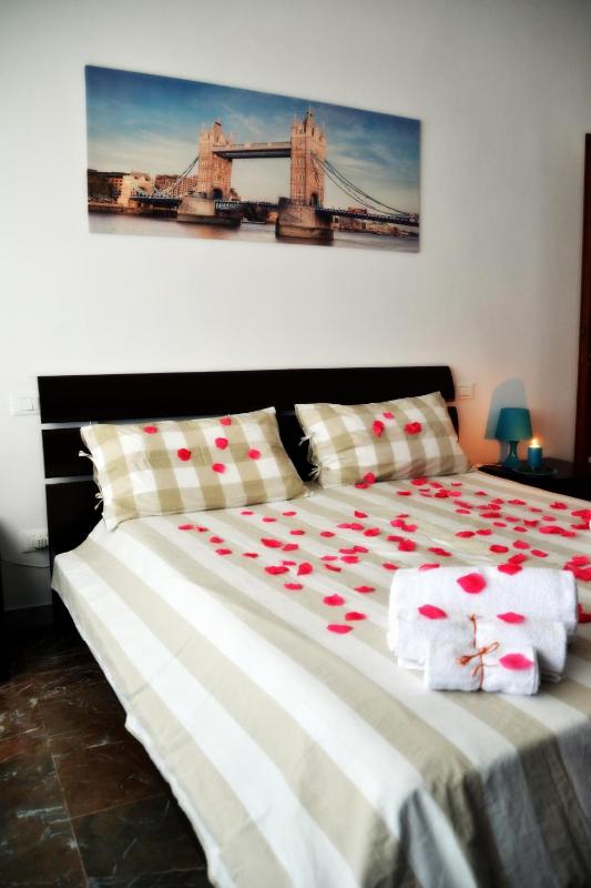 Double Room with Shared Bathroom image 3