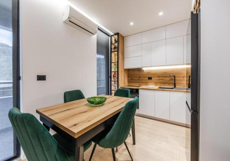 Hill Side Suite 4 by Premium Selection - image 9