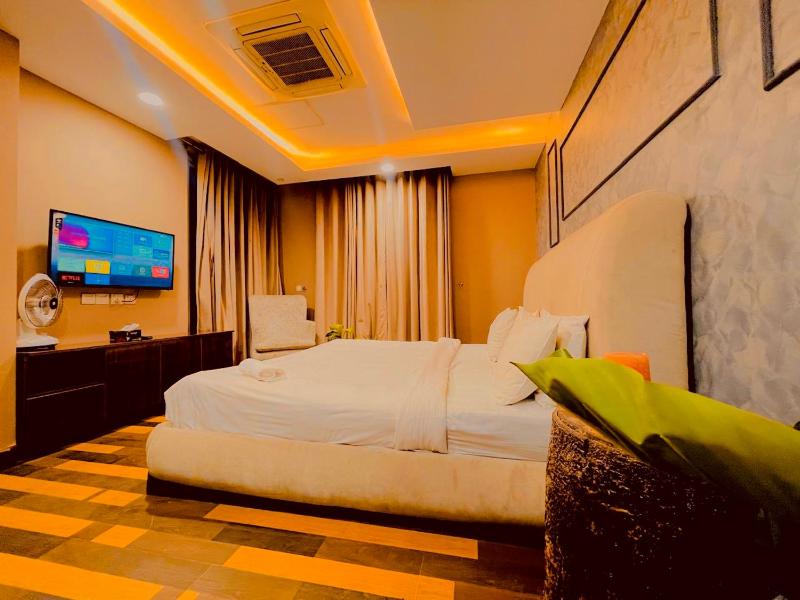 Grand Gate Away Suites - image 13