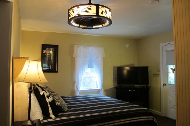 Sunny Side Suite #3 image 2