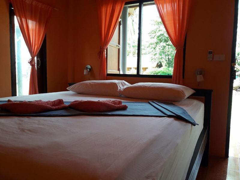 Green Chilli Bungalows - image 9