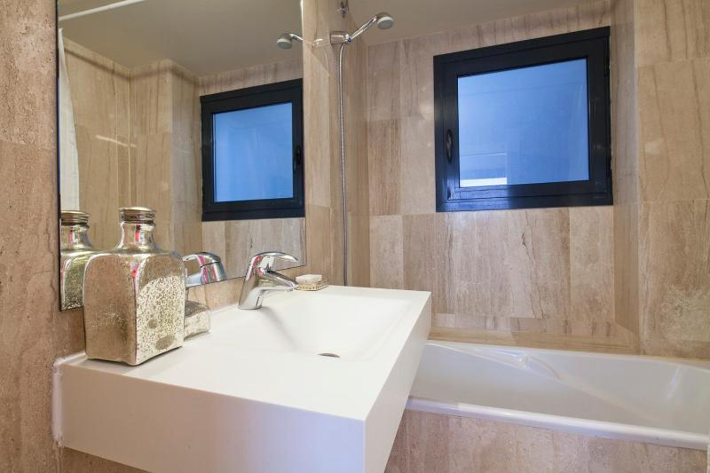 Apartment Barcelona Rentals - Private Pool and Garden Center - image 6