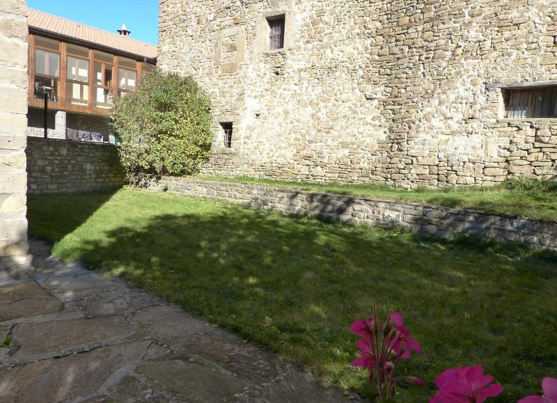 Apartment with Garden View image 1