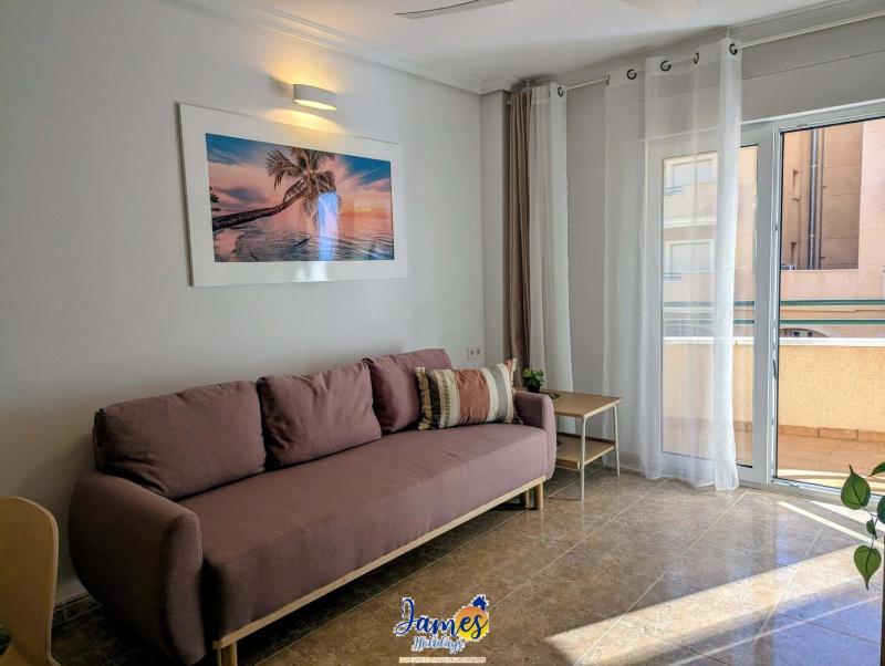 Sunny 2-Bed Pool View Apartment Cabo Roig CR110 - image 5