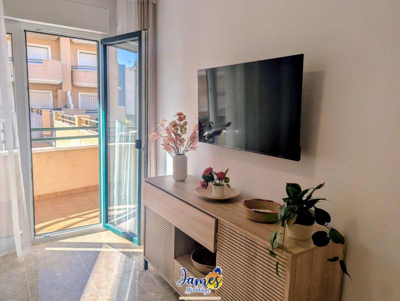 Sunny 2-Bed Pool View Apartment Cabo Roig CR110 - image 19