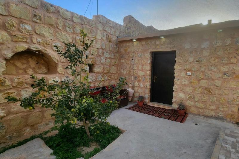 Petra Gateway Guest Room - image 16