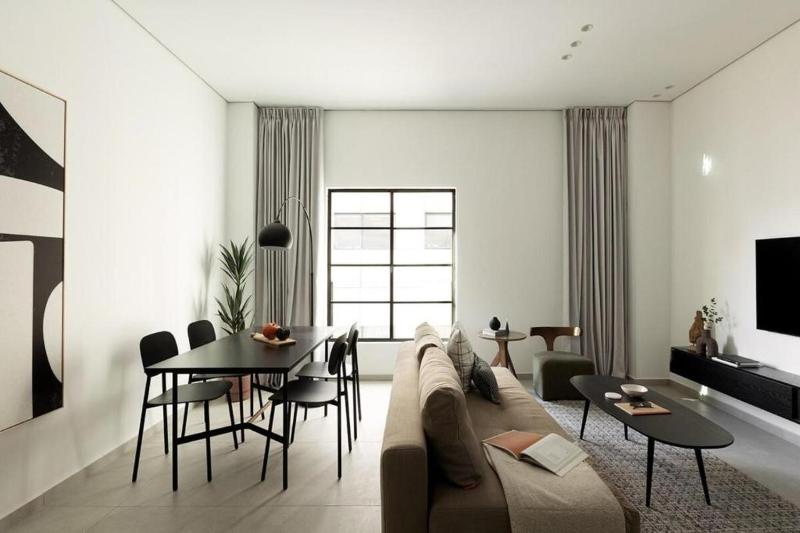 Mr Rothschild By TLV2GO - image 10