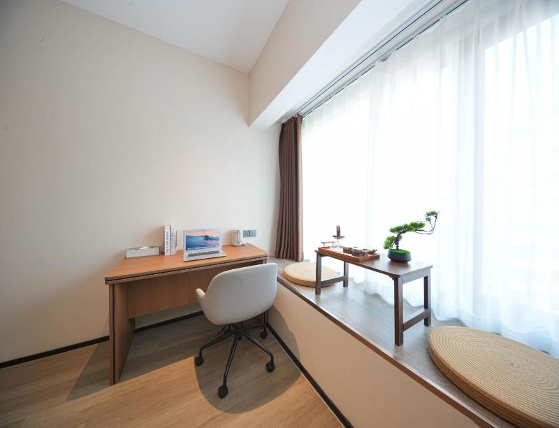 Leaf Hotel Qingdao Golden Sand Beach - image 6