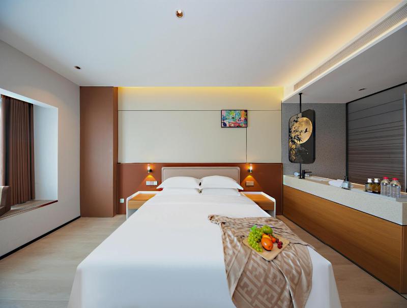 Leaf Hotel Qingdao Golden Sand Beach - image 42