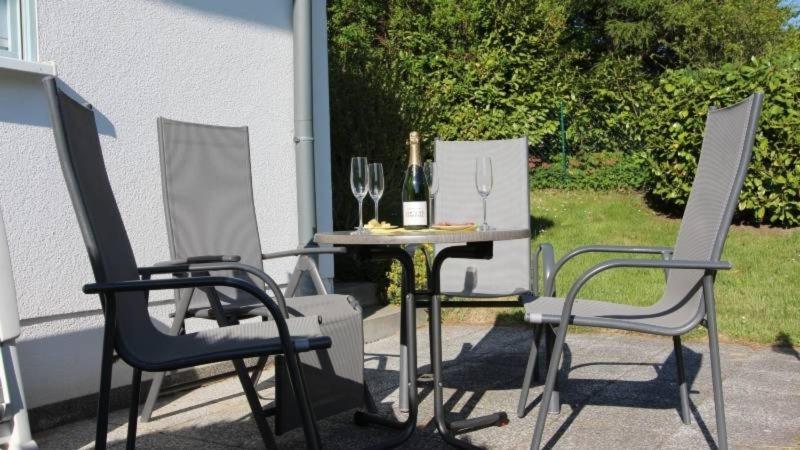 Ferienhaus Südstrand mit Blick bis zur Ostsee inkl Schwimmbadnutzung und Sauna - image 6