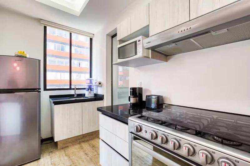 HOM Roma Double l Spacious 2 Bedroom in Mexico City - image 17