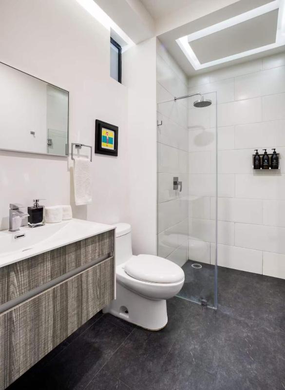 HOM Roma Double l Spacious 2 Bedroom in Mexico City - image 15