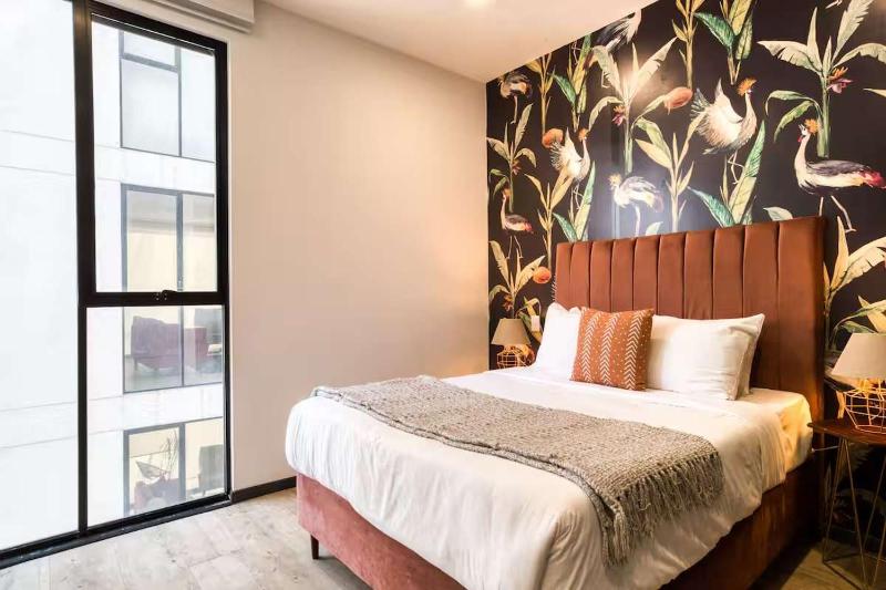 HOM Roma Double l Spacious 2 Bedroom in Mexico City - image 8