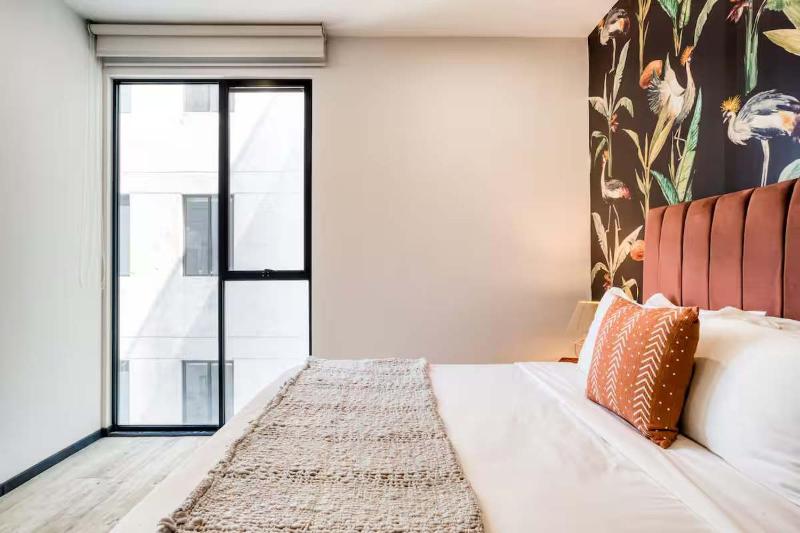 HOM Roma Double l Spacious 2 Bedroom in Mexico City - image 3