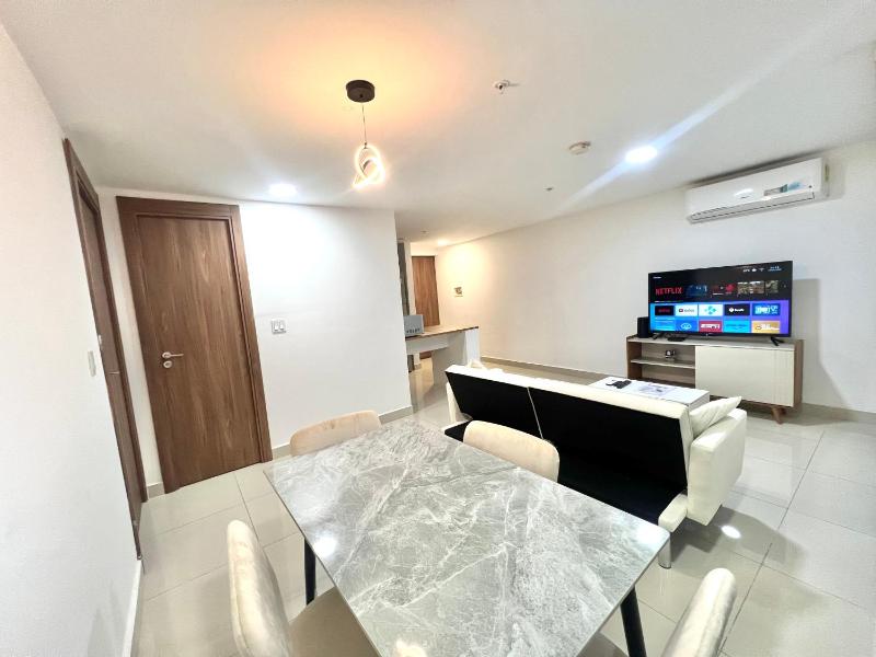 Luxury City View Apartments at WorldWide - image 10