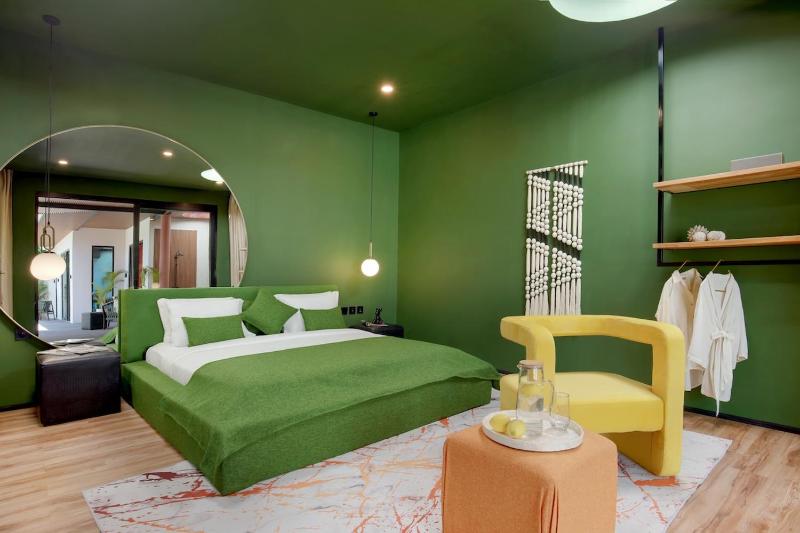 Canggu's Latest Showstopper Designers 7-Bed XXL Happy People Villa off Nelayan Beach - image 48