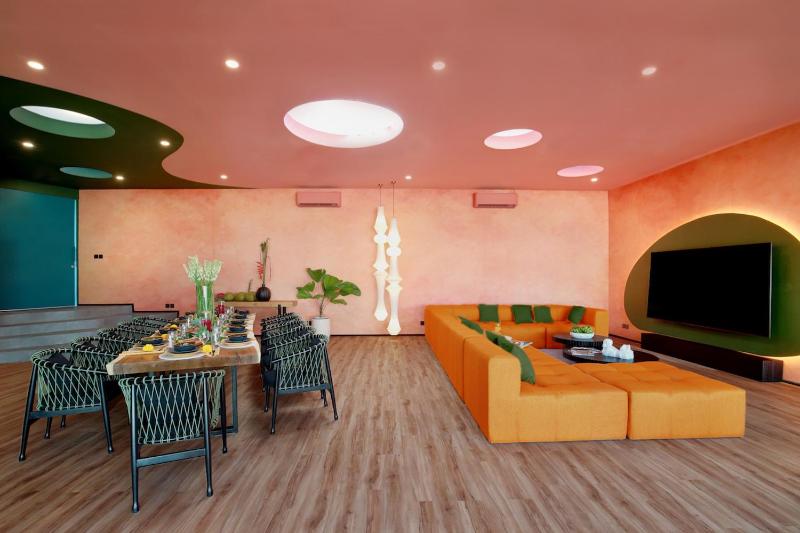 Canggu's Latest Showstopper Designers 7-Bed XXL Happy People Villa off Nelayan Beach - image 18