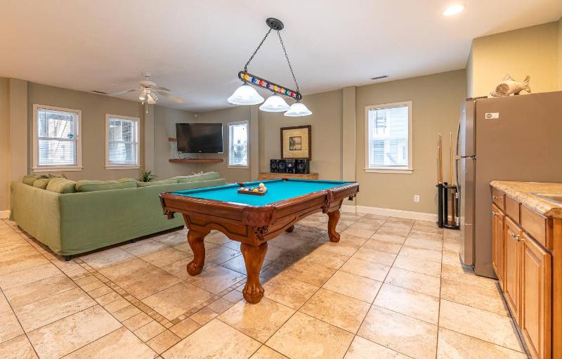 Serenity in Nags Head - MP 11 Oceanfront Ocean View Pool Hot Tub Pets OK YR Flex Stays - image 41