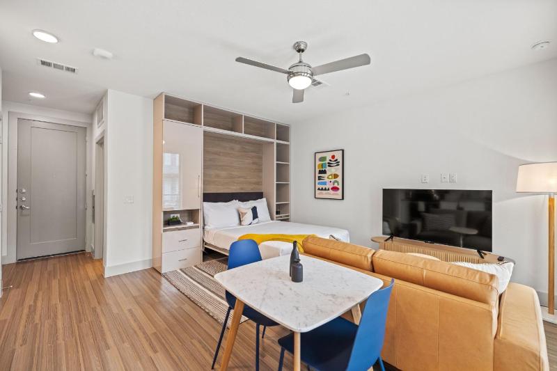Placemakr Downtown Austin - image 33