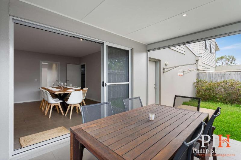 Townhouse with Shared Pool in Cowes - image 25