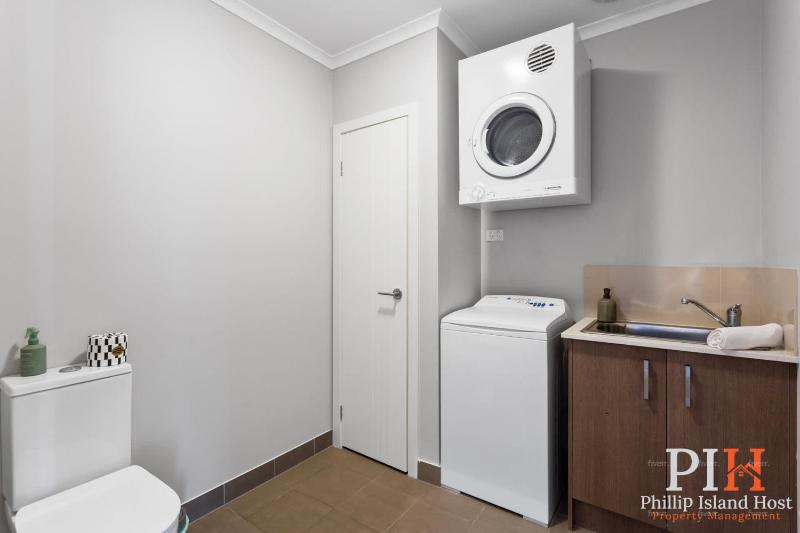 Townhouse with Shared Pool in Cowes - image 22