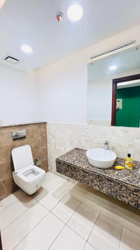 Pearl Continent Suites - image 12