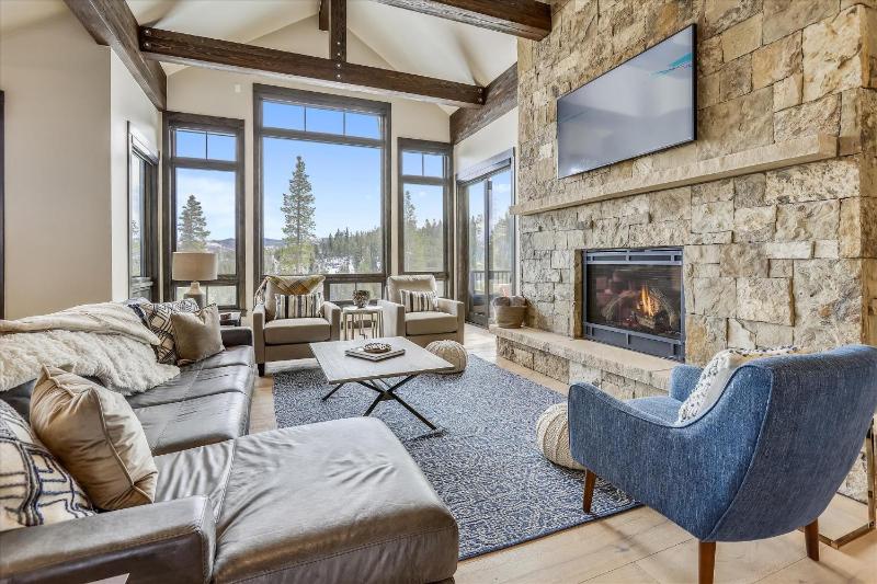 Barton Creek Vista: Secluded Peak 7 Home Hot Tub & Fireplace! - image 6