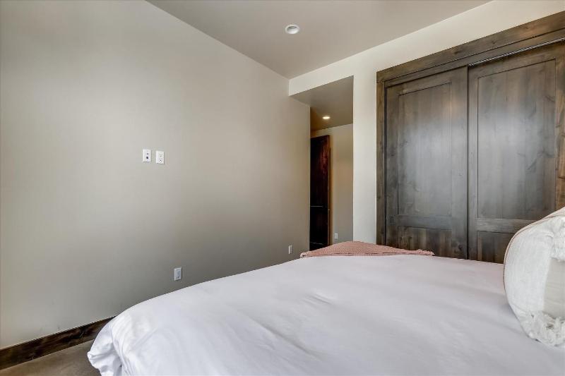 Barton Creek Vista: Secluded Peak 7 Home Hot Tub & Fireplace! - image 50
