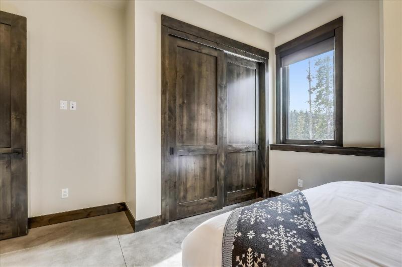 Barton Creek Vista: Secluded Peak 7 Home Hot Tub & Fireplace! - image 15