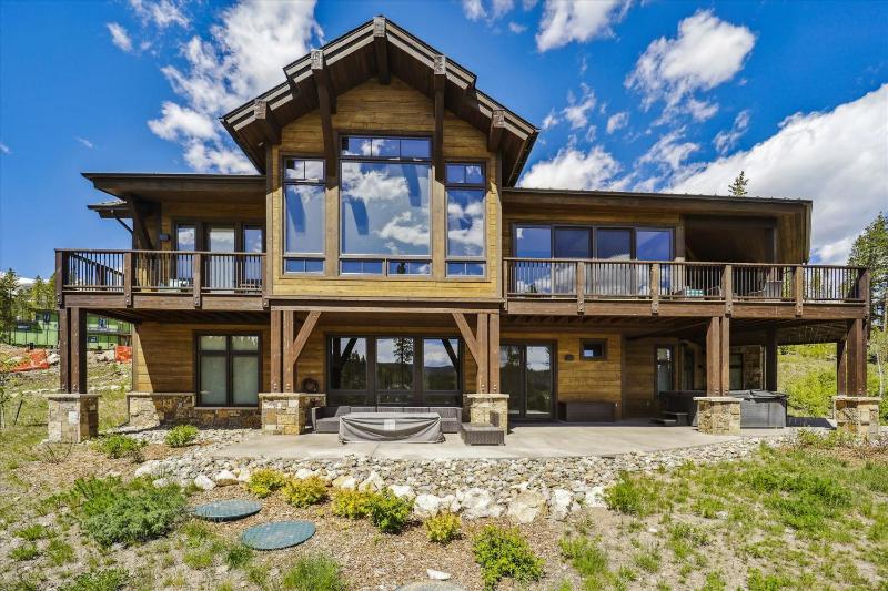 Barton Creek Vista: Secluded Peak 7 Home Hot Tub & Fireplace! - image 8