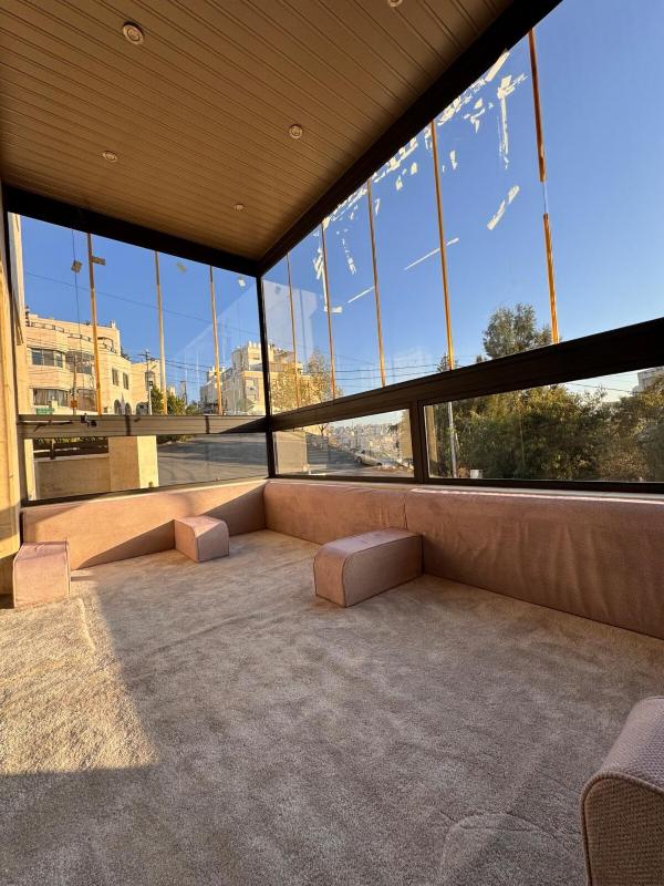 Modern apartment near the UK embassy in abdoun - image 16